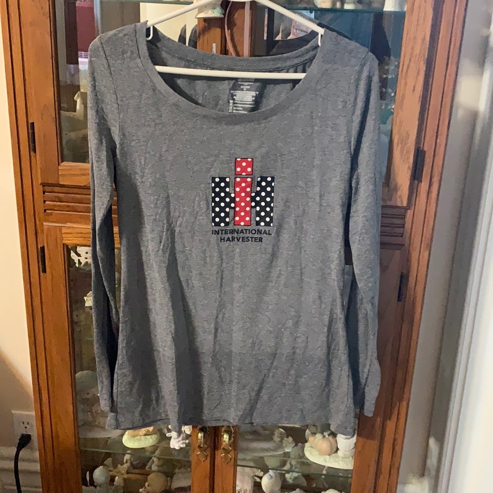 Women’s long sleeve shirt